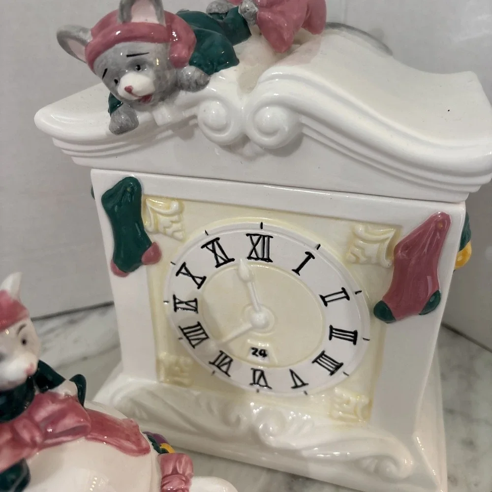 Cat Mouse Christmas 7 Pc Set Tea Pot Creamer Napkin Holder Lids Clock Pink